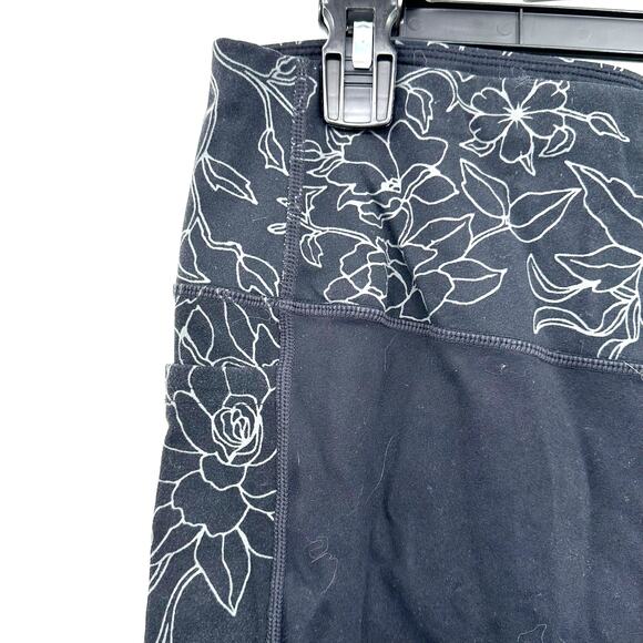 Skechers Size XL Black Full Length Leggings Floral Waist Side Detail Pockets - Picture 3 of 4
